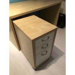 Ikea bureau met laden kastje