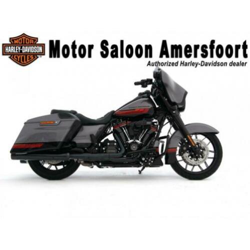 Harley-Davidson FLHXSE CVO STREET GLIDE BLACK TRIM