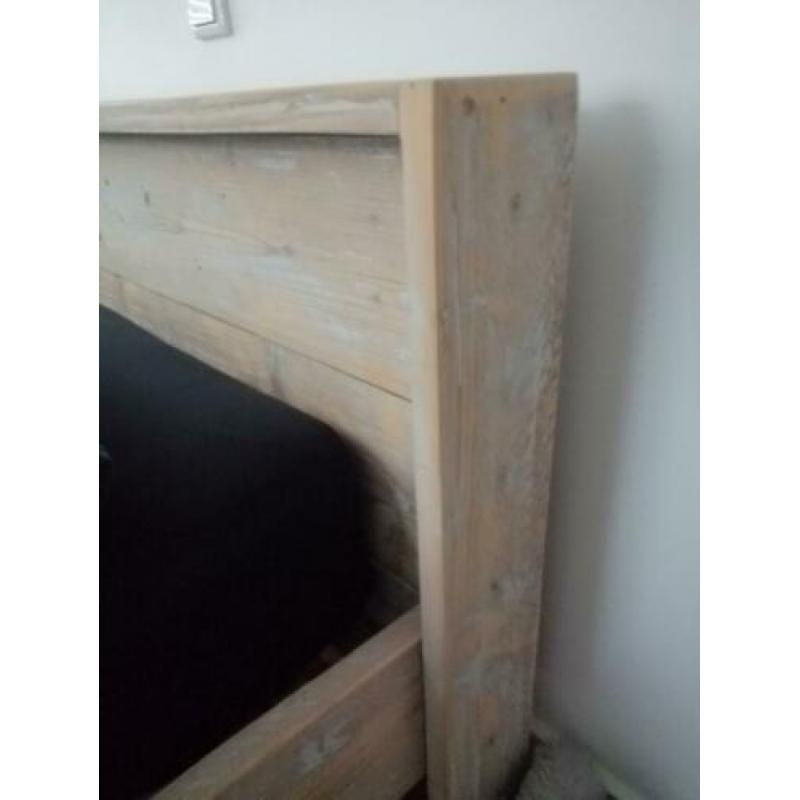 Steigerhouten bed!