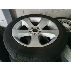 velgen met banden orgineel om BMW X5 style 128