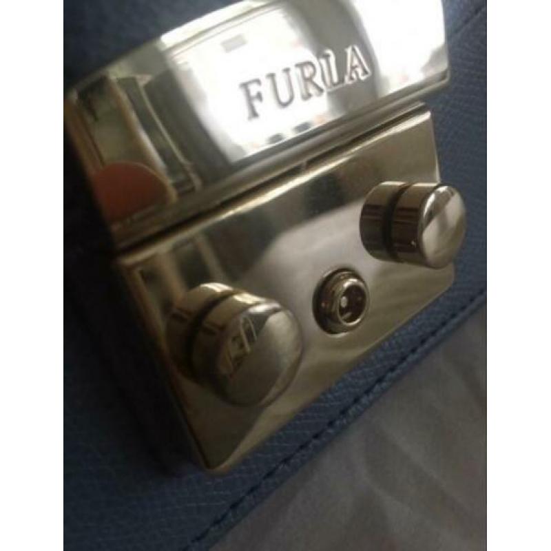 Babyblauwe Furla design tas