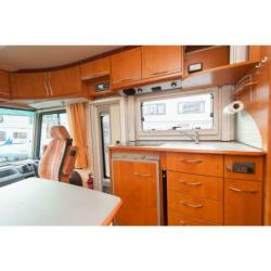 Niesmann+Bischoff Flair enkele bedden en garage.