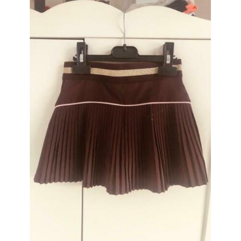 Zara sport (tennisrokje) bordeaux 8/9 jaar 130 nieuw