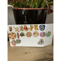 Efteling pins (divers, circa 50 stuks)