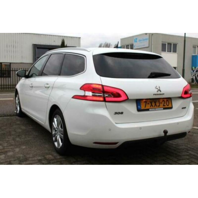 Peugeot 308 SW 1.6 HDIF 120pk (B) Executive Pack + Pano + Na