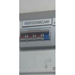 Stroomkastje Hager €75,-Stroomkast Holec €75,-