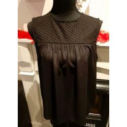 Top Jacqueline young Mt 42