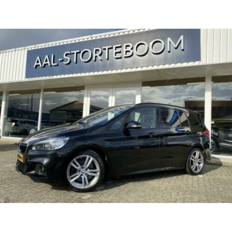 BMW 2 Serie Gran Tourer 220i 190pk Automaat (8) M Sport | Al