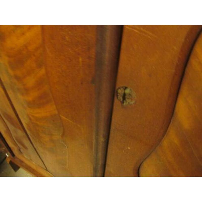 Antieke kast Biedermeier demontabel linnnenkast mahonie