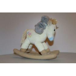 Me to you beertje op hobbelpaard geboorte baby cadeautip