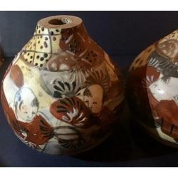 Vintage japans keramiek vaas 2 stuks bolvaas japans satsuma?
