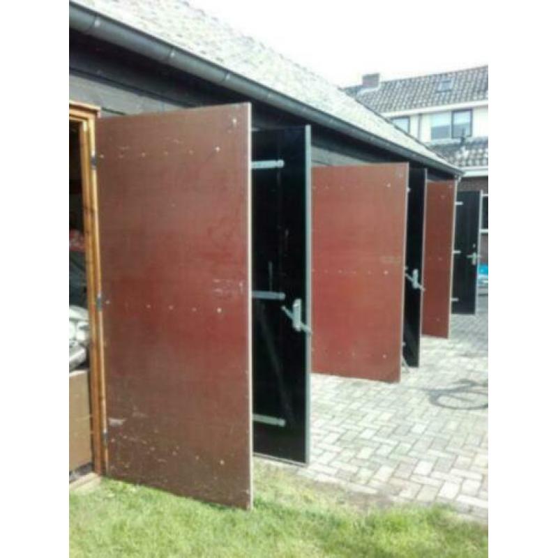 2 setjes beukenhouten garagedeuren / poortdeuren