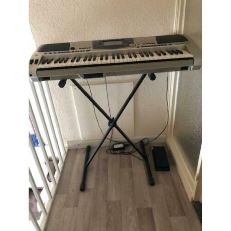 Yamaha keyboard PSR-2000