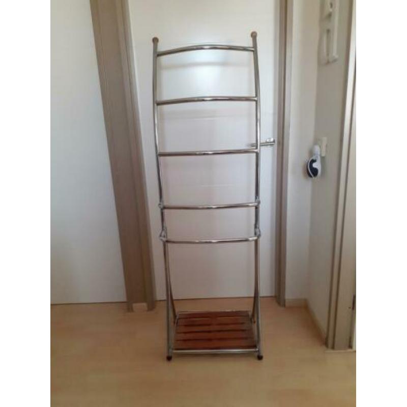 metalen handdoekenrek