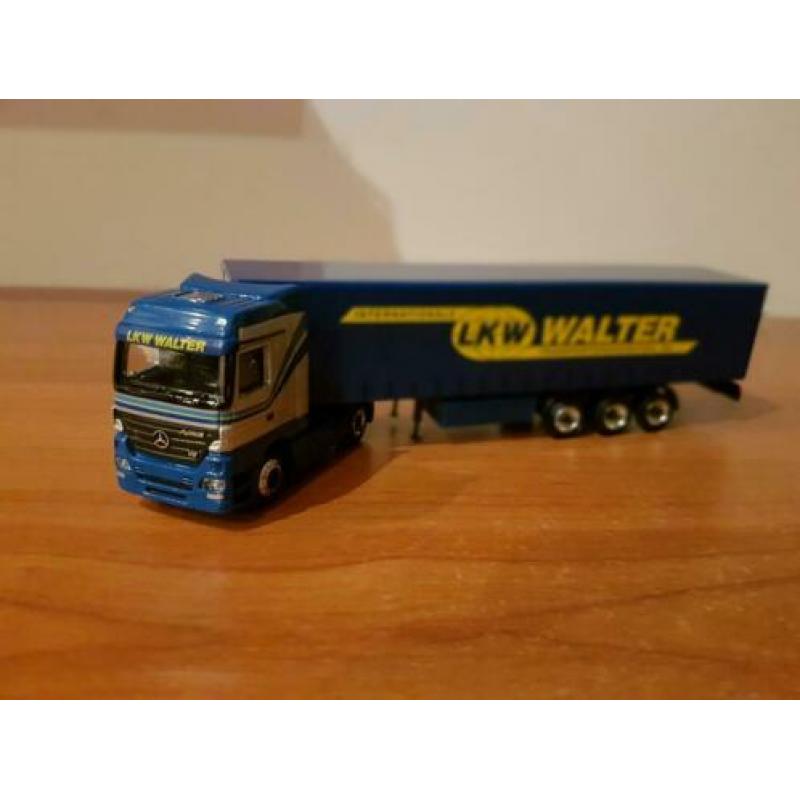 Schuco Mercedes Actros LKW Walter in doosje
