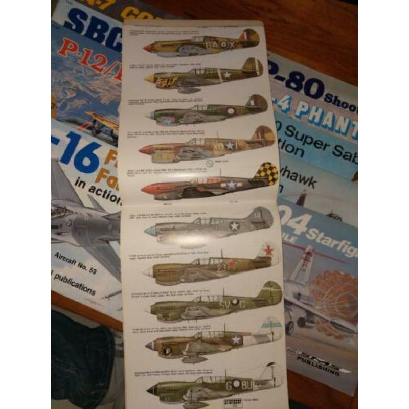 10x Aircraft Squadron Signal Publications.