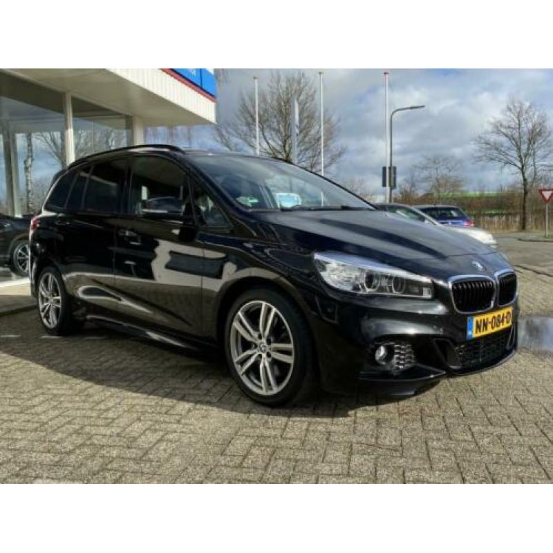 BMW 2 Serie Gran Tourer 220i 190pk Automaat (8) M Sport | Al