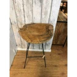 Barkruk hout uit Root Teakboom + zwart metaal, origineel !
