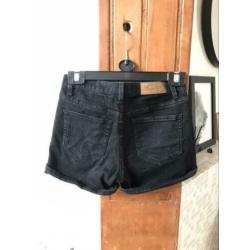 Pull & Bear spijkerbroekje dames 32