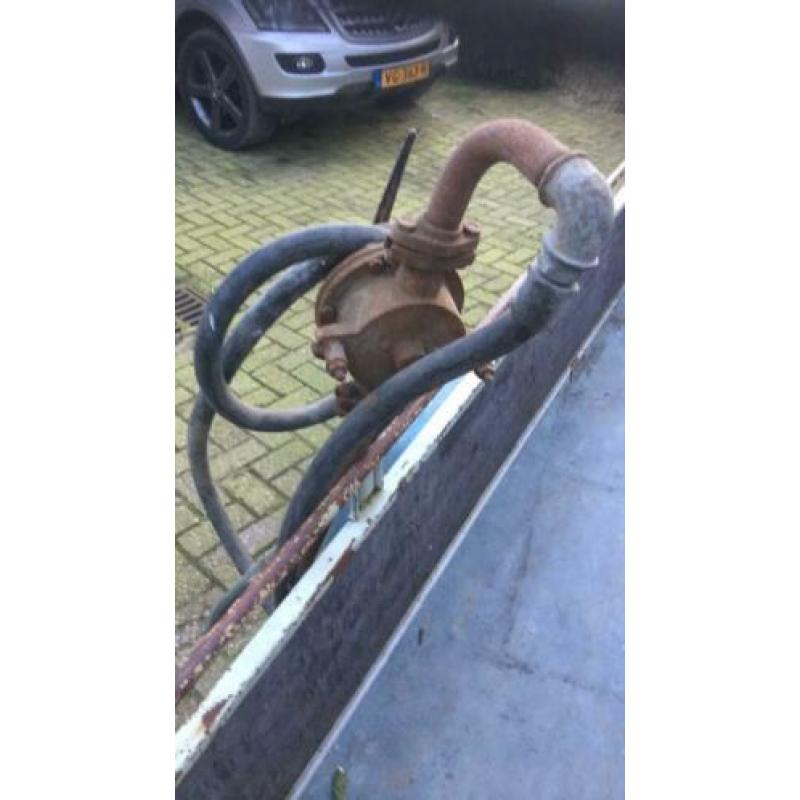 Oude pomp
