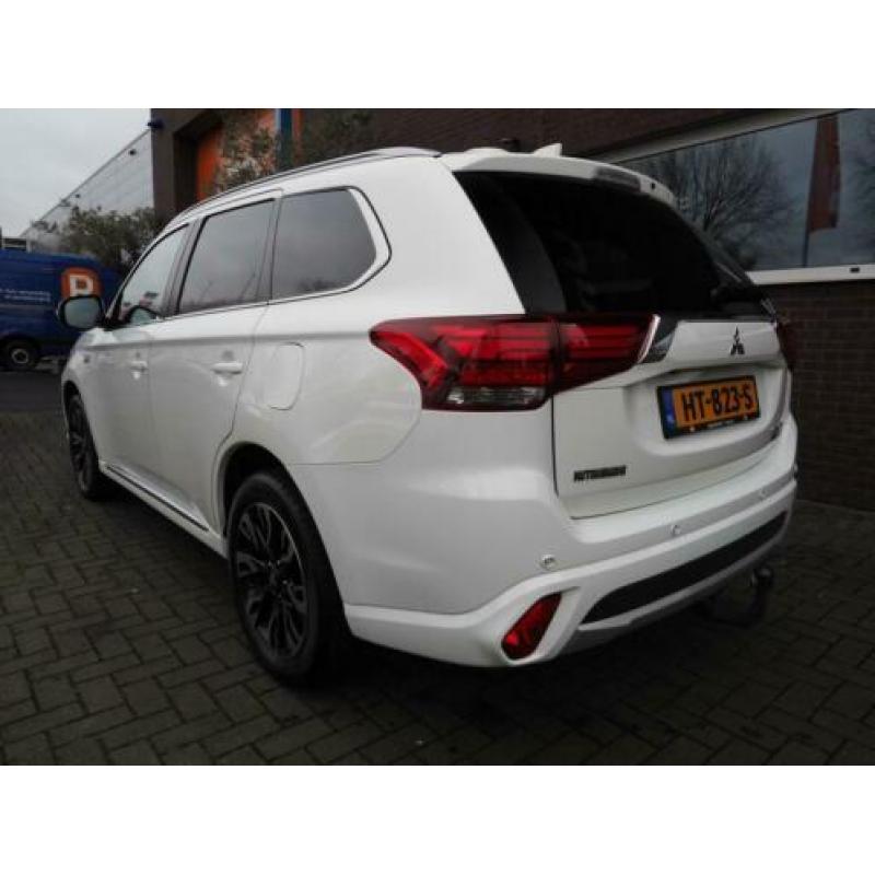 Mitsubishi Outlander 2.0 PHEV Leder/Alcantara Navi Camera Tr