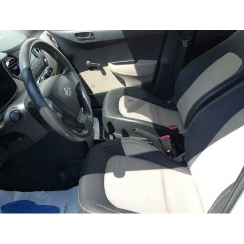 Hyundai i10 1.0i i-Drive 5Drs v.a.99,-euro per maand