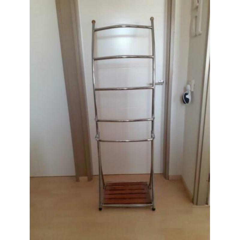 metalen handdoekenrek