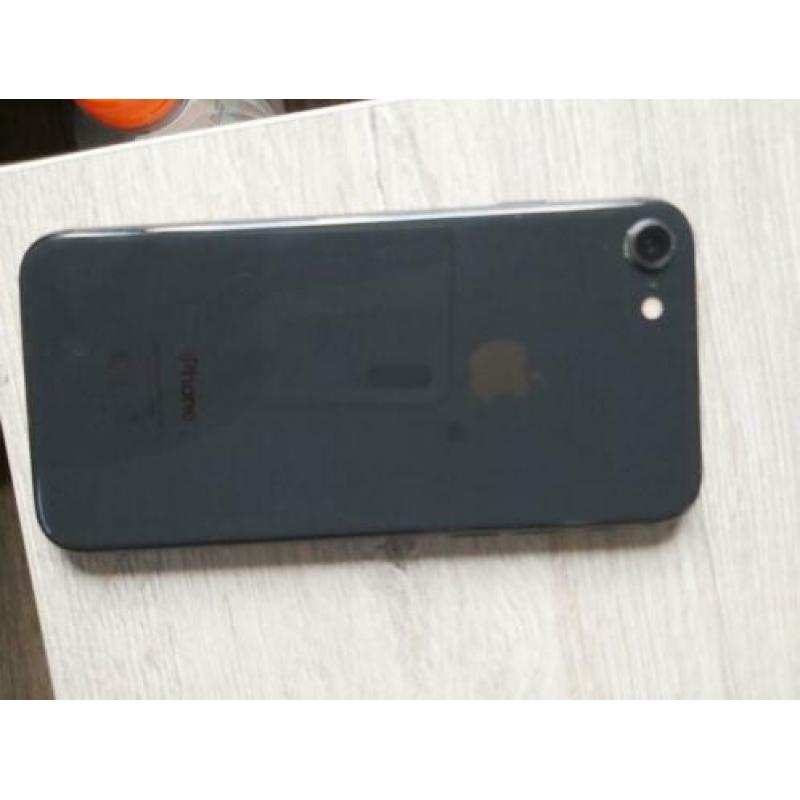 IPhone 8 met oplader