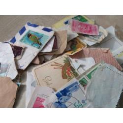 Stapel gebruikte postzegels (wereldwijd)