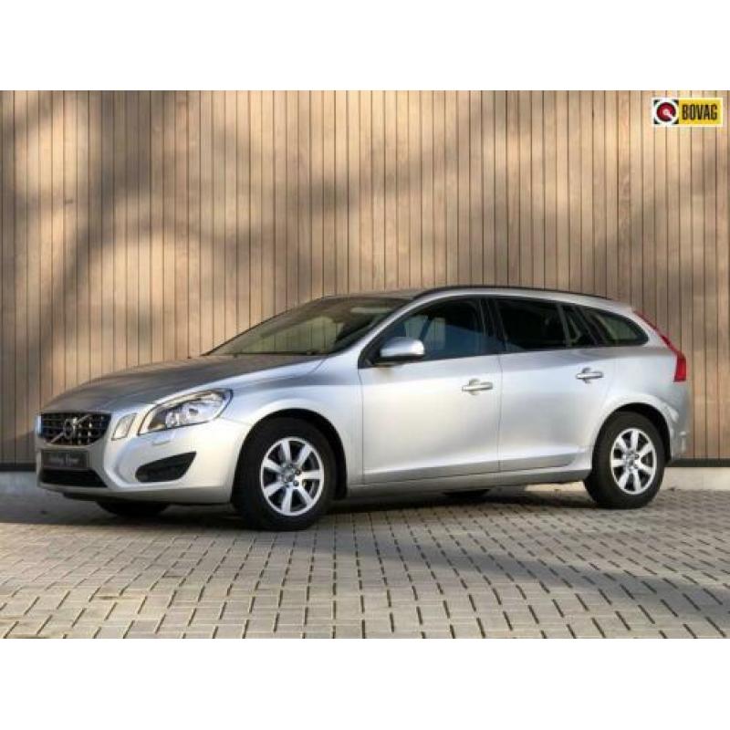 Volvo V60 1.6 D2 Summum 2013 Grijs
