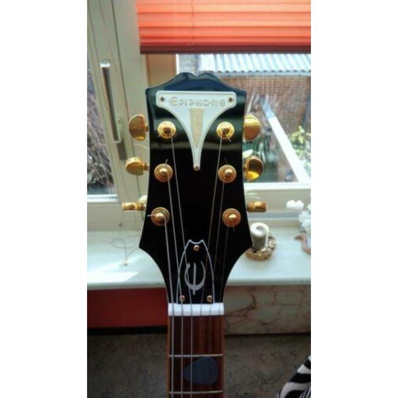 Epiphone Wildkat White royal