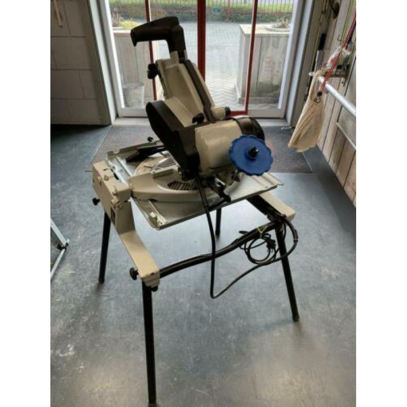 Elu zaagtafel TGS 273