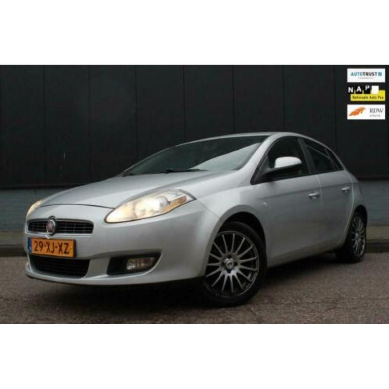 Fiat Bravo 1.4 Dynamic AIRCO / CRUISE / NIEUWE APK !