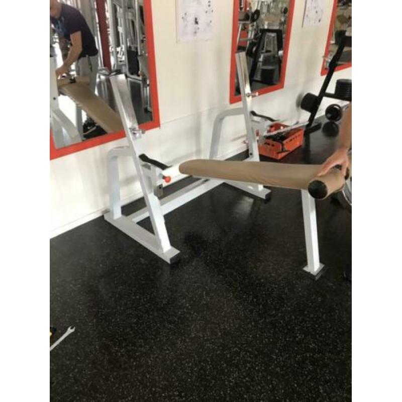 Decline halterbank benchpress bench drukbank bankdrukken