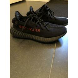 Yeezy boost 350-V2 maat 39 black/red ZGAN
