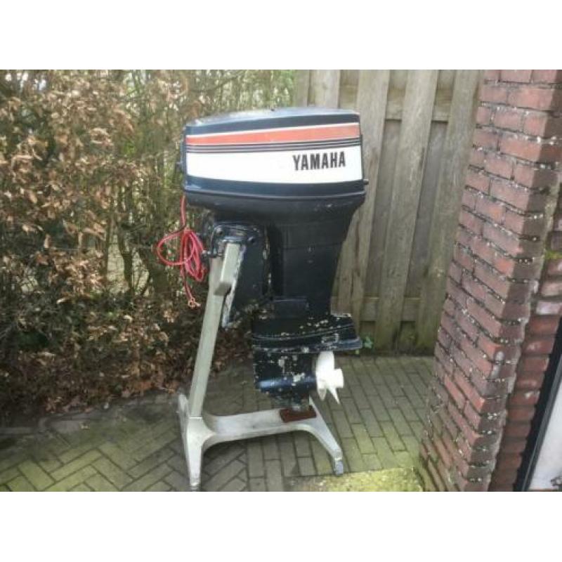 Yamaha 60 pk Langstaart 2 takt 1:100 met afstandsbediening