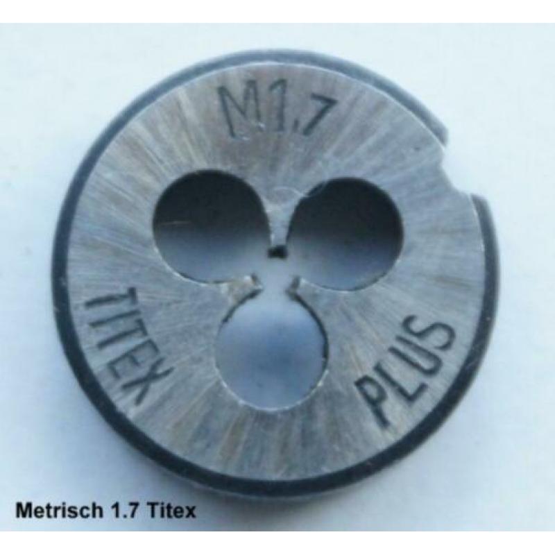 Set metrische snijplaten M3 t/m. M 12 € 23,00