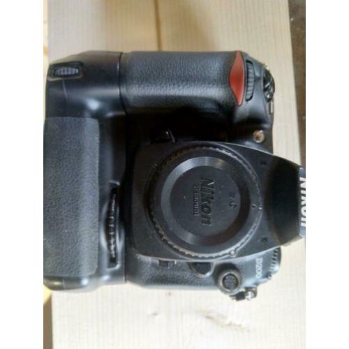 Nikon D200 met mb d200