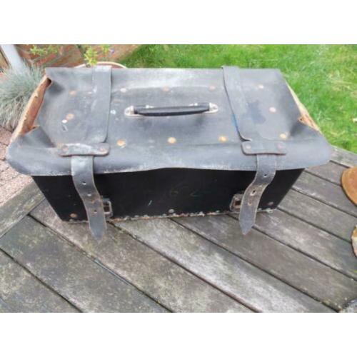 Mooie ouwe leer leren gereedschapstas zwart 45 x 21 en 21 c