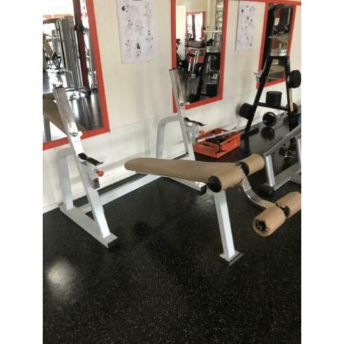 Decline halterbank benchpress bench drukbank bankdrukken