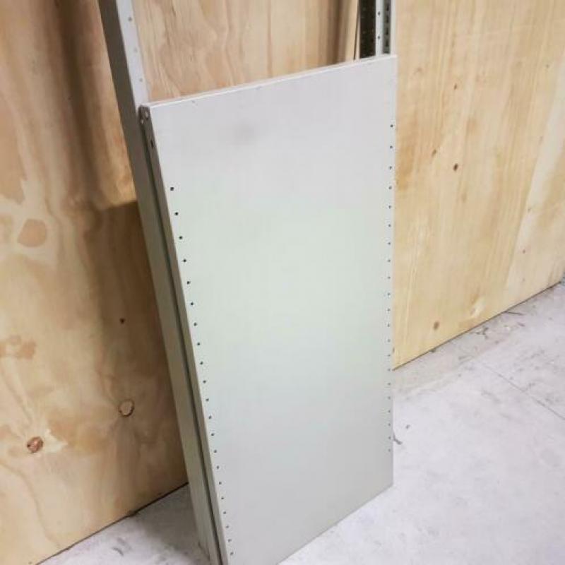 Grijze metalen stelling - 200x135x60 cm - 1 sectie