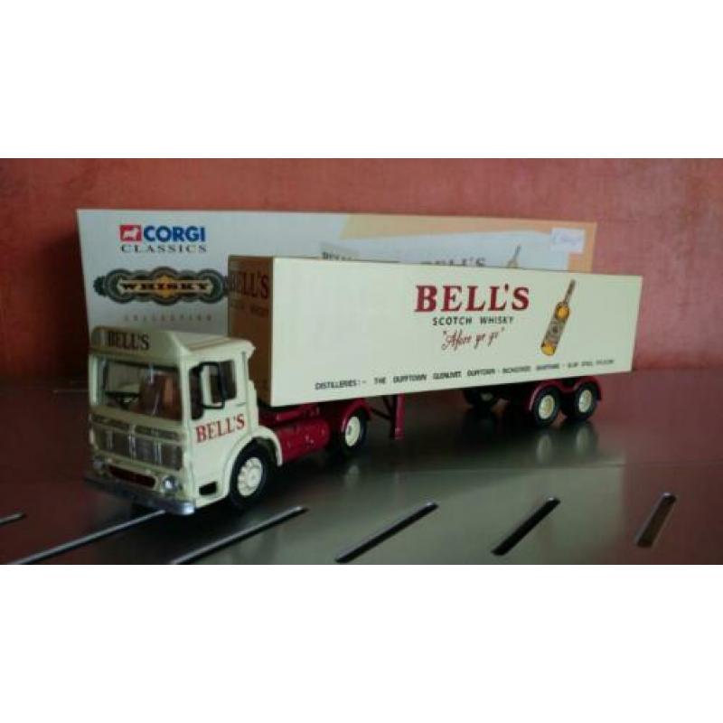 CORGI 21303 AEC Ergomatic & Box Trailer Bell`s Scotch Whisky