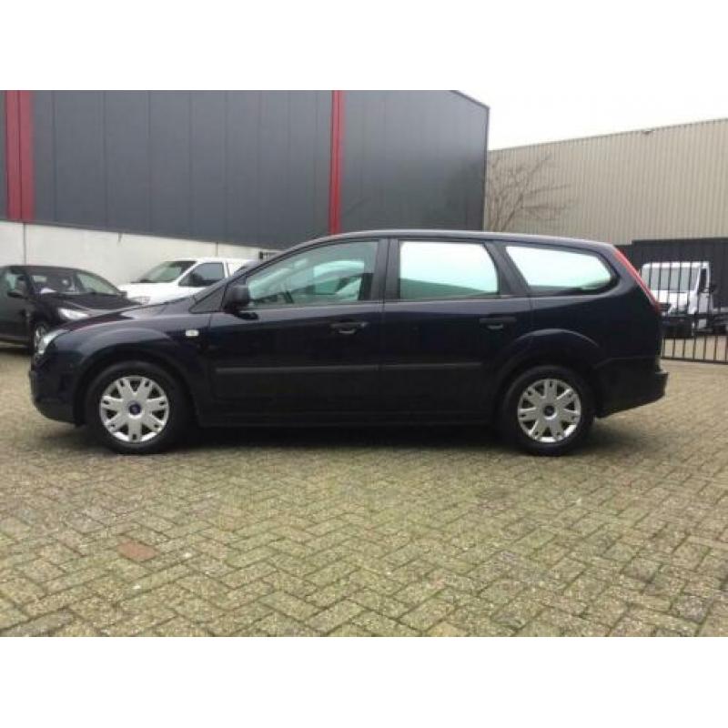 Ford Focus Wagon 1.6-16V Champion Airco Cruise Navi Camera L