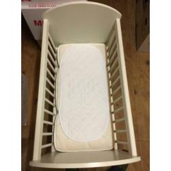 Baby wiegje, kleur wit