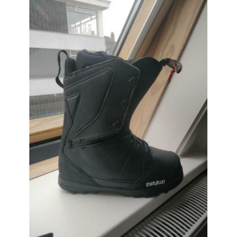 Thirty two snowboard boots 41,5 ( valt als 40 )