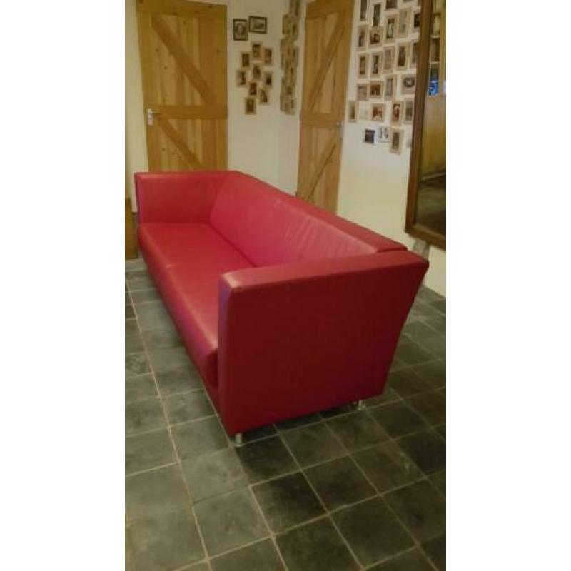 Rood.lederen bank