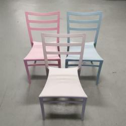 82 x Stapelstoelen restaurant stoelen vintage PP stoel 99