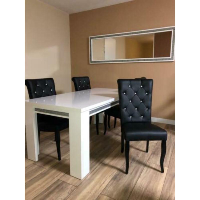 Complete Swarovski woonkamer te koop