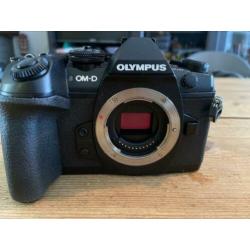 Olympus Om-D-E-M1 MarkII body (em 1 mii)