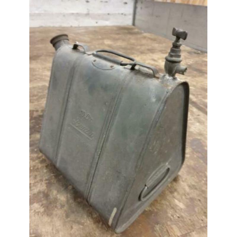 Benzine kan 10ltr triangel vorm
